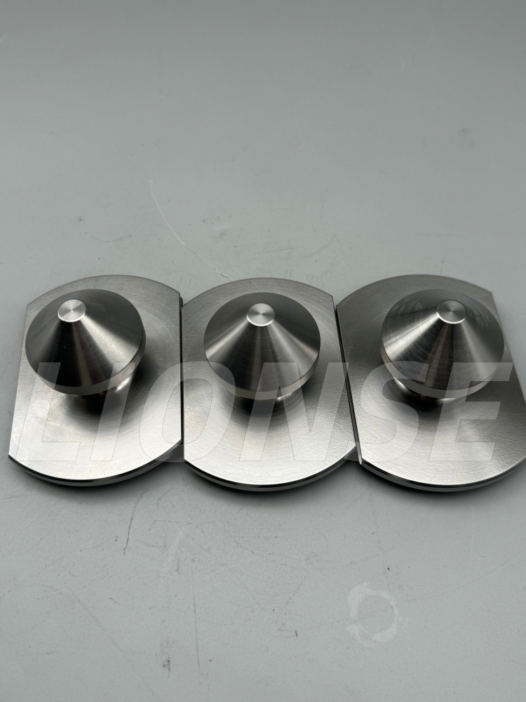 สตั๊ดดึงตำแหน่งพื้นผิวทรงกรวย