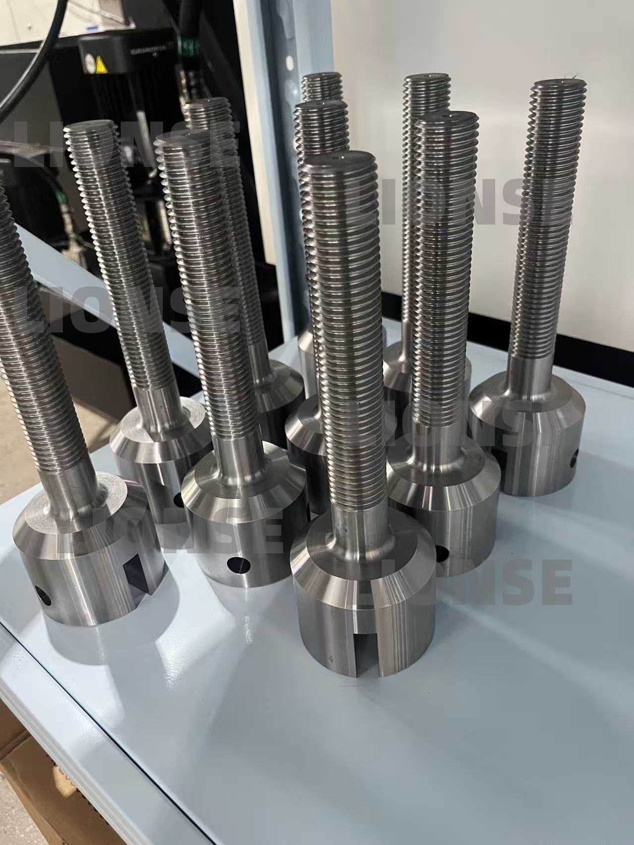 สลักเกลียวปรับความตึงโซ่กลึง CNC แบบกำหนดเอง