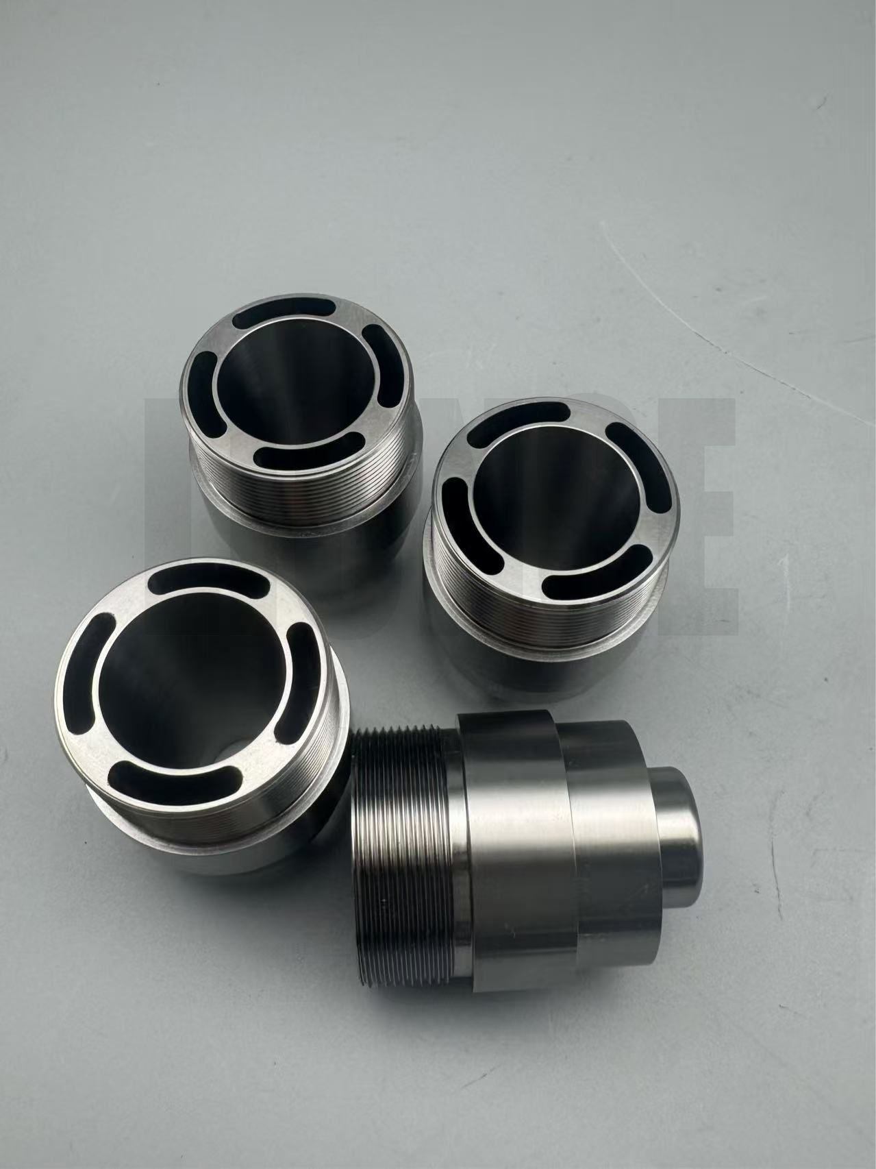 เกรด 5 ไทเทเนียม CNC Milling Threaded Hollow Top Adapter