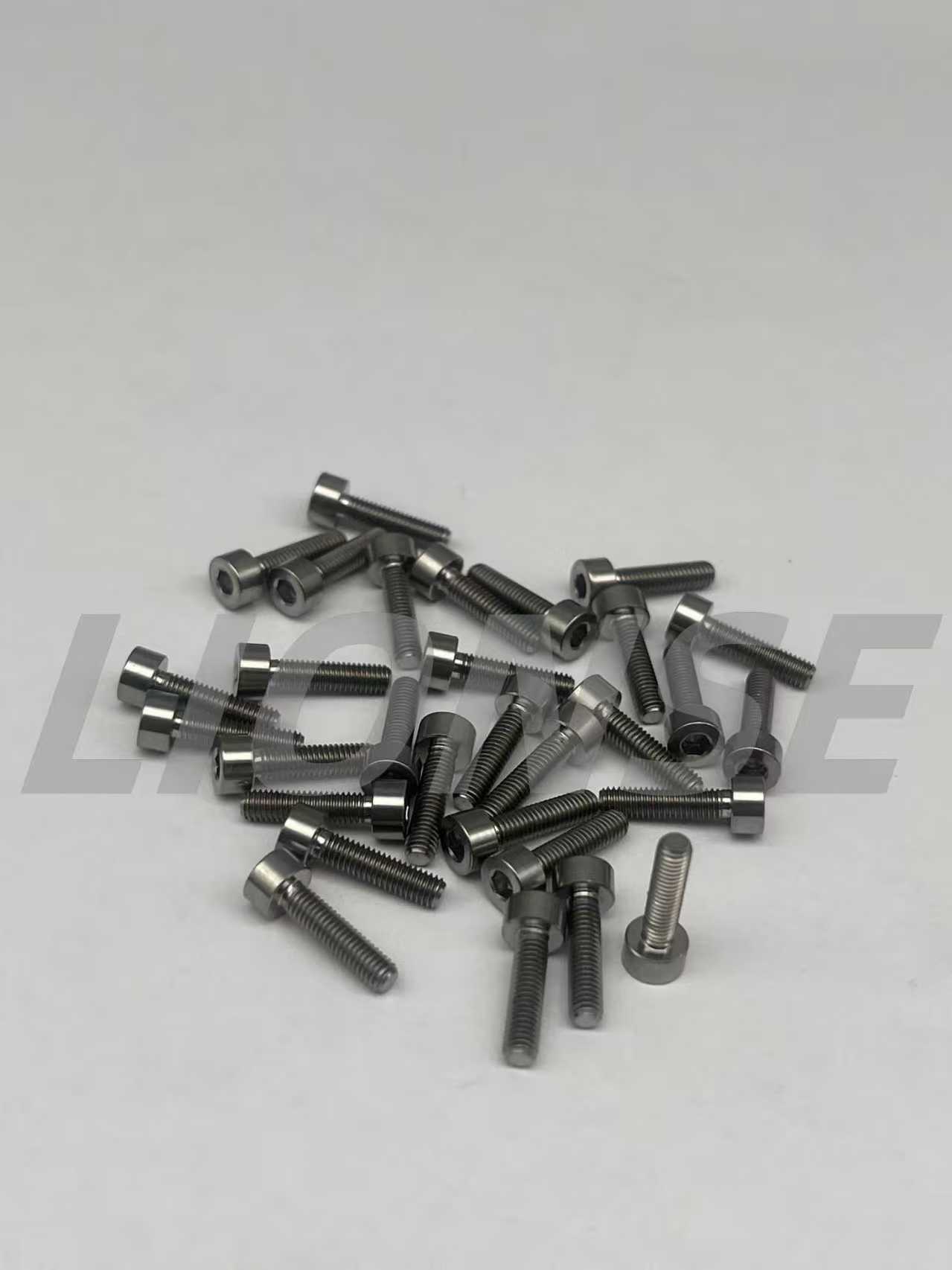Titanium Bolt สำหรับแชสซียานยนต์และเครื่องยนต์ติดตั้ง